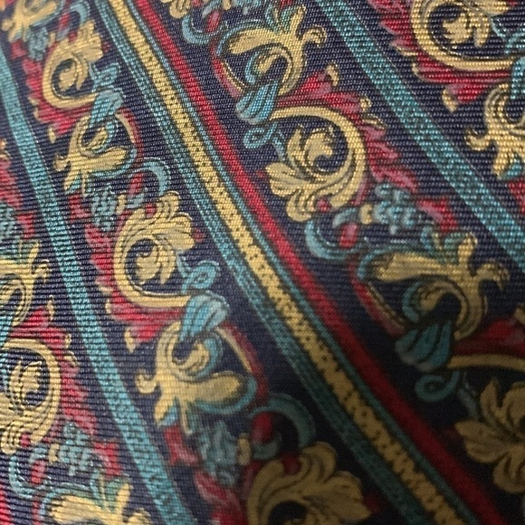 Smithsonian Institution “Regents Tie” from a scroll motif in the Regents Room - Picture 3 of 8